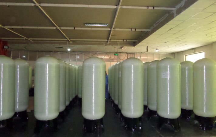 玻璃鋼樹脂罐生產車間實拍場景